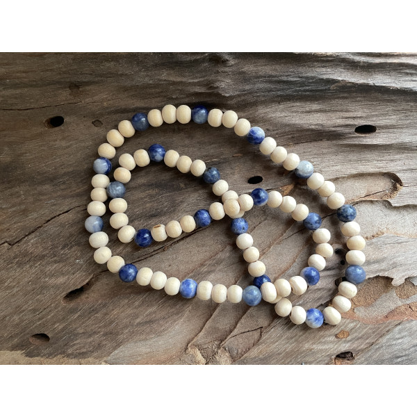Sodalite Necklace -Natural wood and Sodalite
